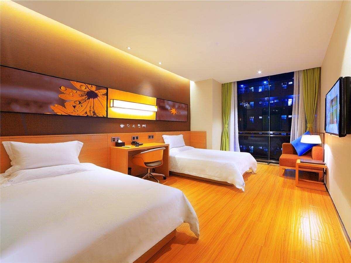 Iu Hotel Hezhou Bus Terminal Экстерьер фото